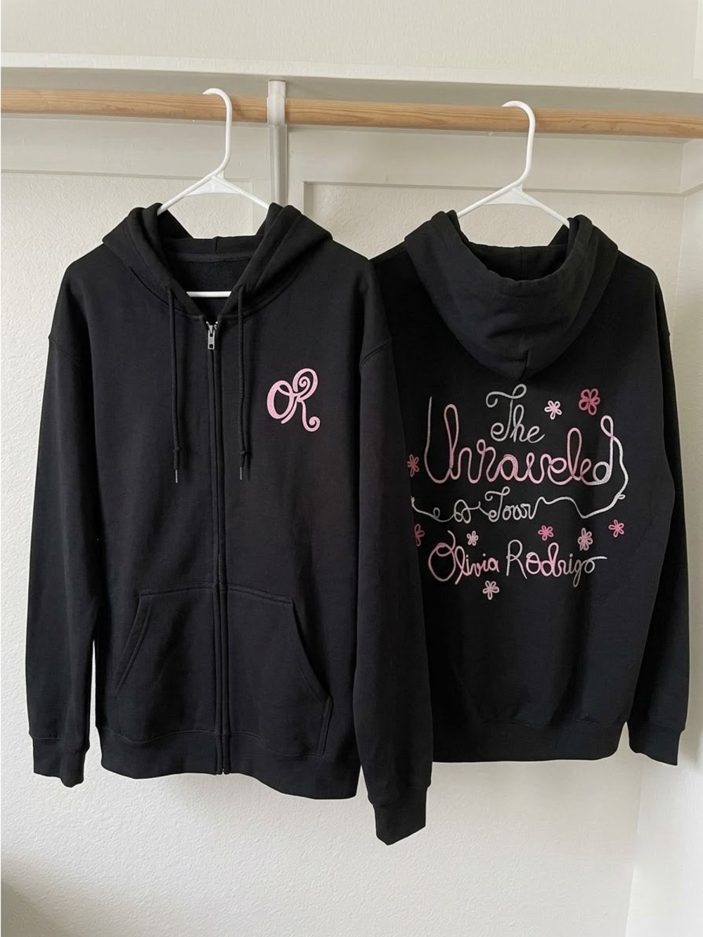 Olivia Rodrigo The Unraveled Tour 2026 Zip-up Hoodie Reprint